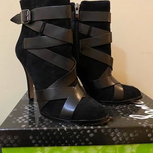 SAM EDELMAN Vanna Black Suede Leather 6.5 Strap Buckle Heel Booties $175 Boots
